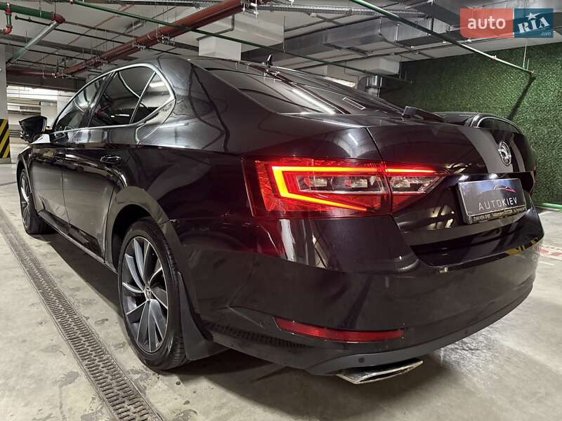 Лифтбек Skoda Superb 2018 в Киеве