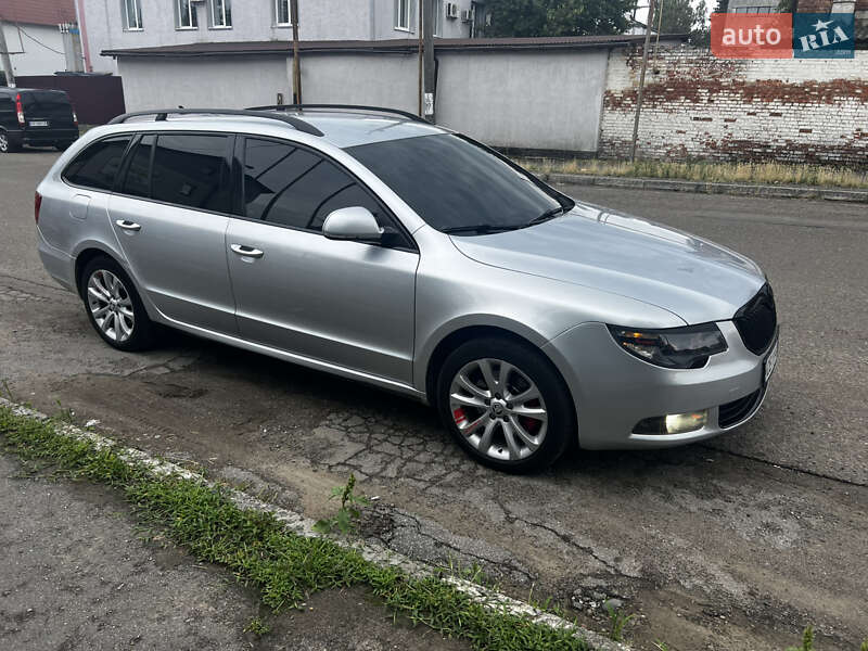Универсал Skoda Superb 2012 в Черновцах
