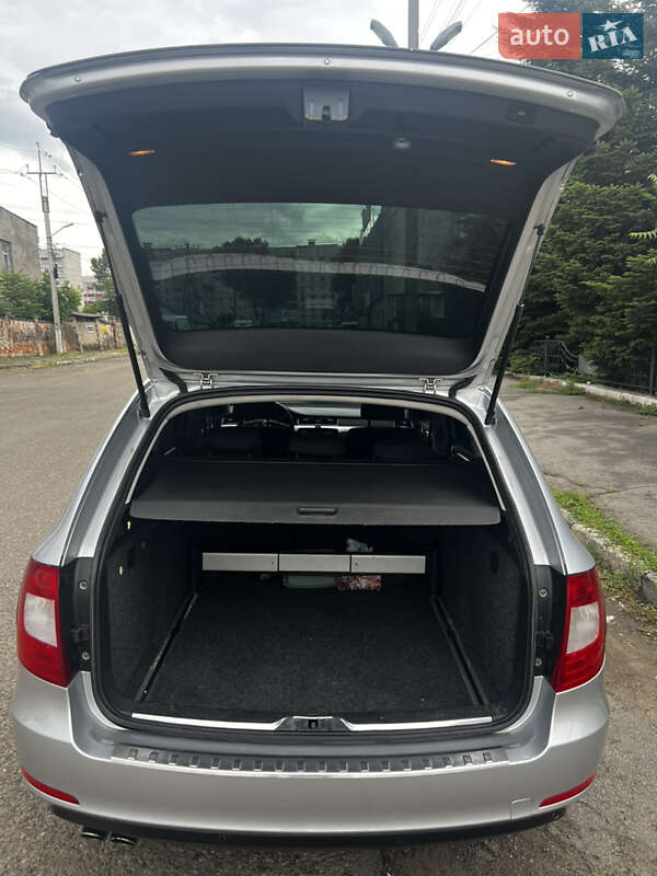 Универсал Skoda Superb 2012 в Черновцах