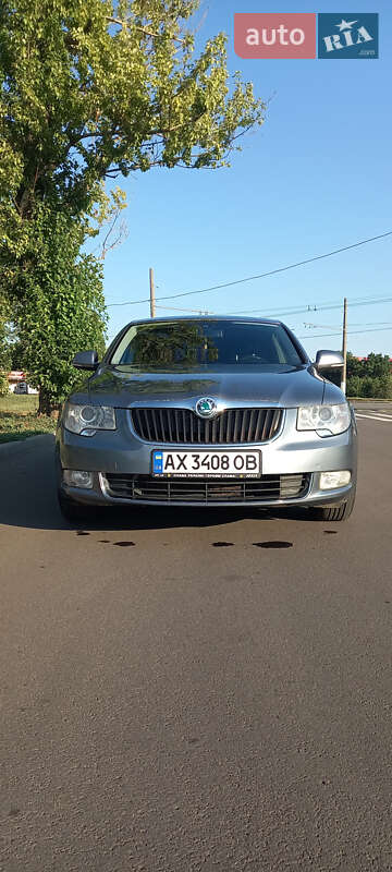 Лифтбек Skoda Superb 2010 в 