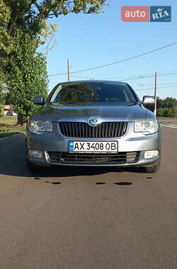 Лифтбек Skoda Superb 2010 в 