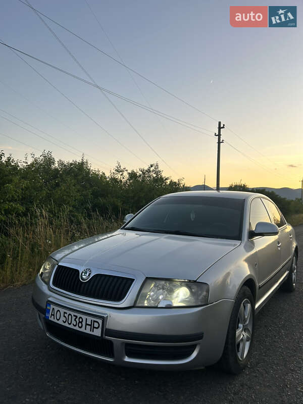 Skoda Superb 2006