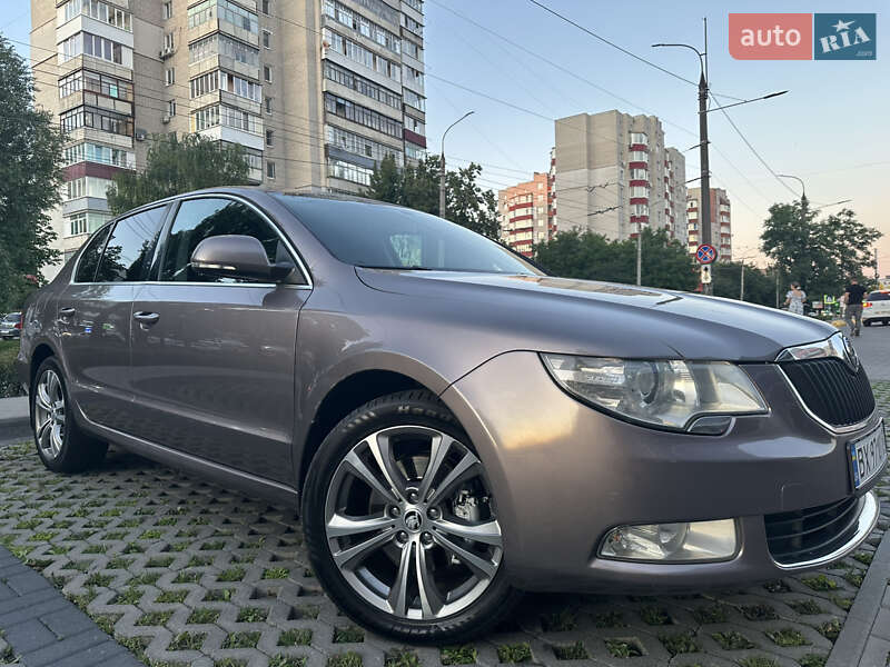 Skoda Superb 2012