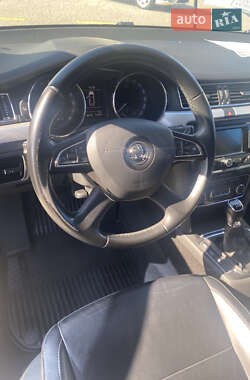 Универсал Skoda Superb 2015 в 