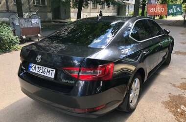 Лифтбек Skoda Superb 2017 в 