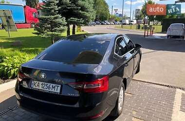 Лифтбек Skoda Superb 2017 в 