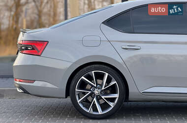 Лифтбек Skoda Superb 2020 в 