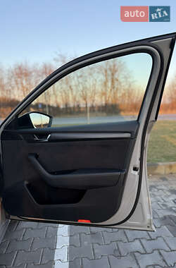 Лифтбек Skoda Superb 2020 в 
