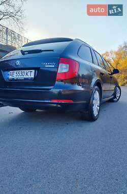 Универсал Skoda Superb 2012 в 