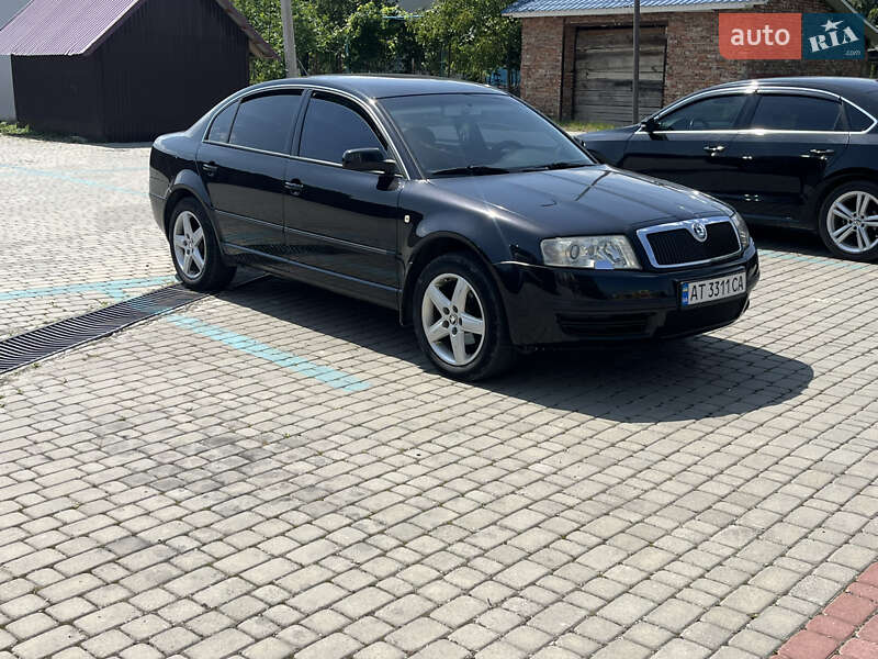 Skoda Superb 2006
