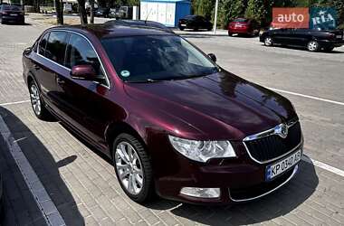 Лифтбек Skoda Superb 2009 в Запорожье