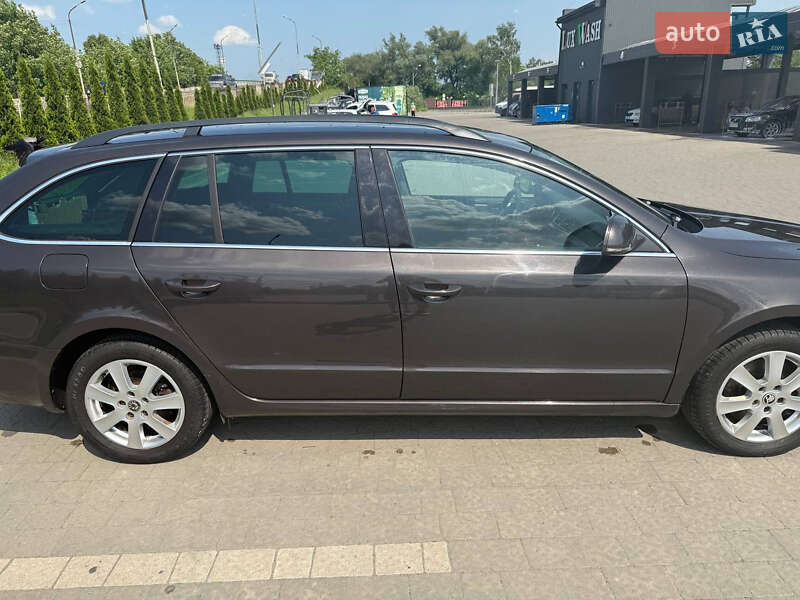 Универсал Skoda Superb 2010 в Дрогобыче