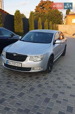 Лифтбек Skoda Superb 2011 в Кропивницком