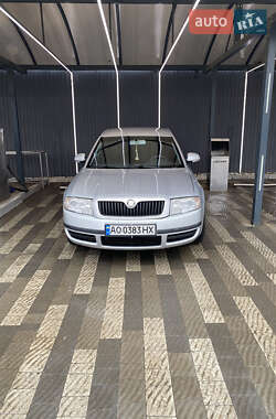 Лифтбек Skoda Superb 2008 в Ужгороде