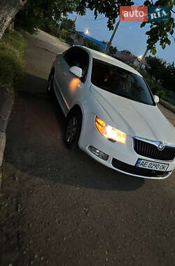 Лифтбек Skoda Superb 2011 в Кривом Роге