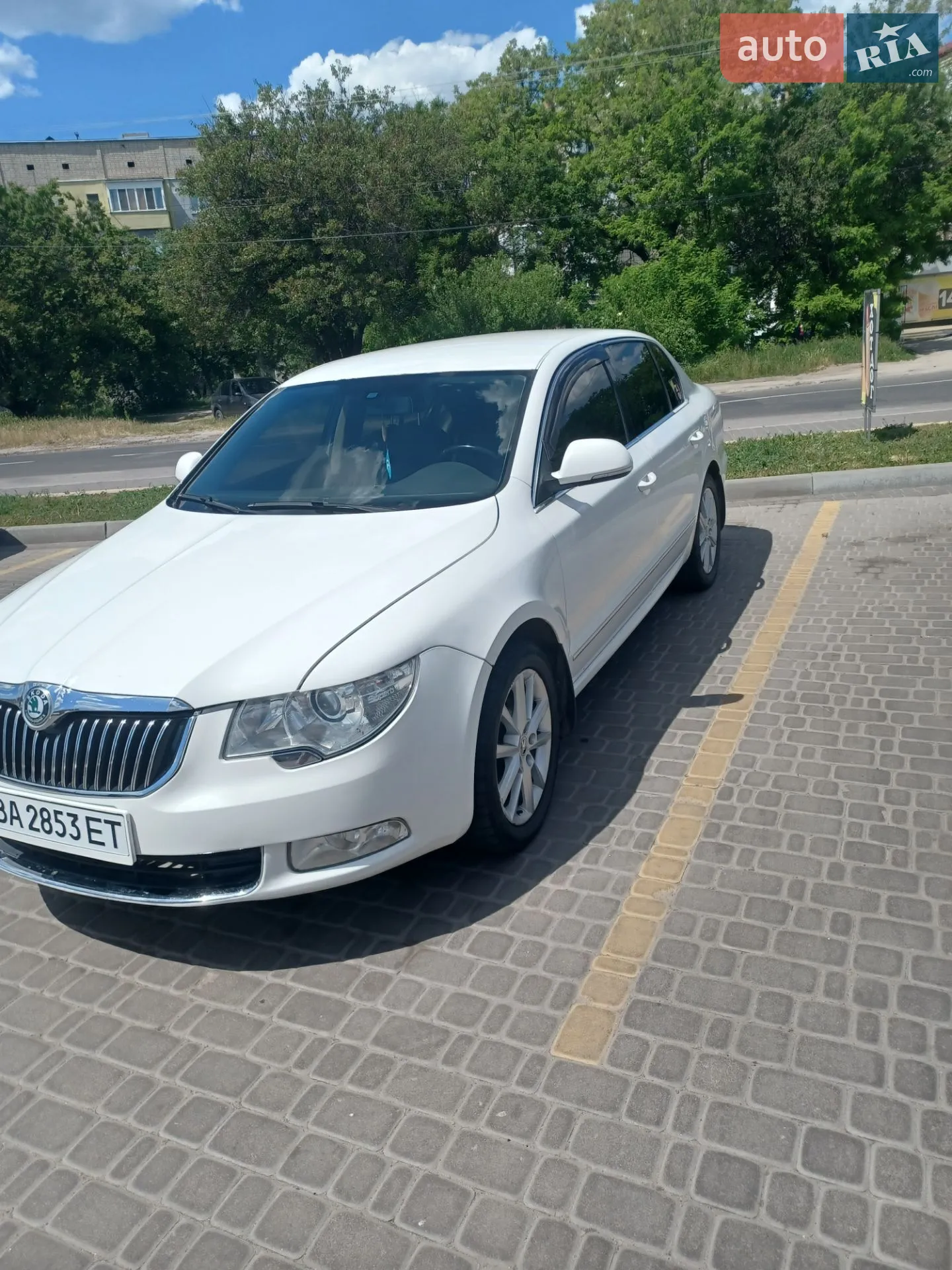 2010 Skoda Superb - мініатюра 13