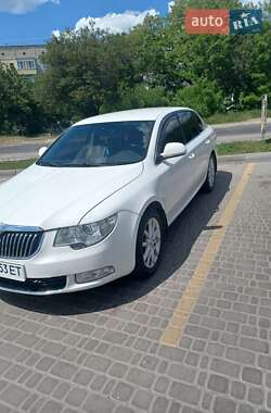 Лифтбек Skoda Superb 2010 в 