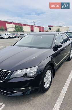 Ліфтбек Skoda Superb 2019 в Києві