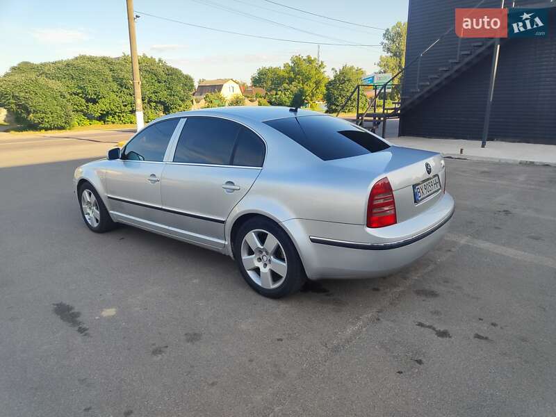 Skoda Superb 2006