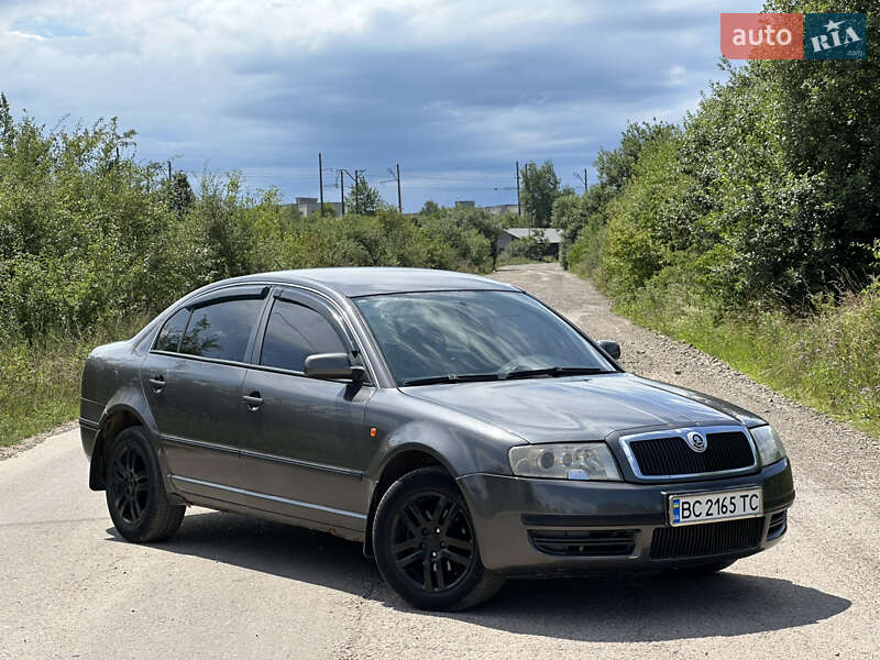 Skoda Superb 2003