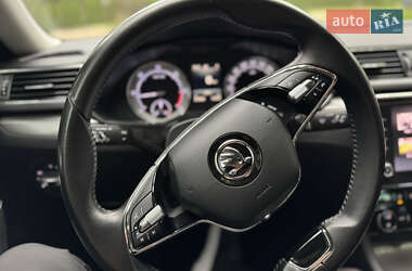 Лифтбек Skoda Superb 2021 в 
