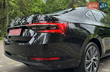 Лифтбек Skoda Superb 2021 в 