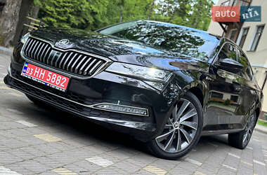 Лифтбек Skoda Superb 2021 в 