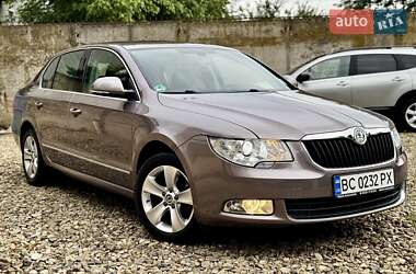 Лифтбек Skoda Superb 2010 в 