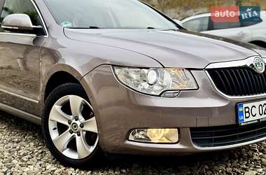 Лифтбек Skoda Superb 2010 в 
