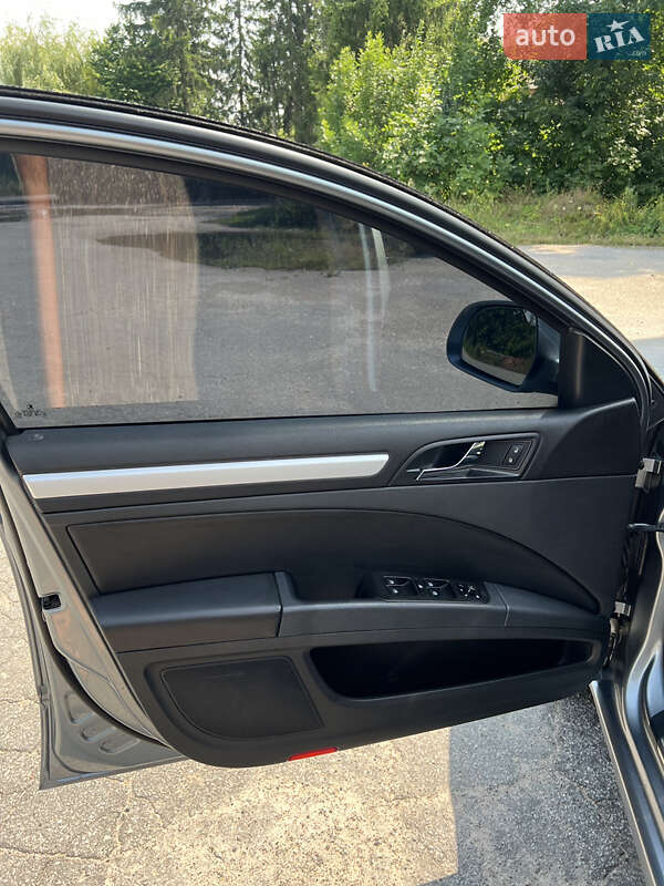 Универсал Skoda Superb 2011 в Казатине