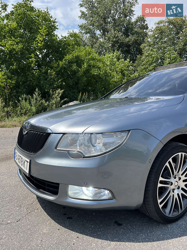 Универсал Skoda Superb 2011 в Казатине