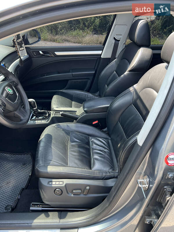 Универсал Skoda Superb 2011 в Казатине