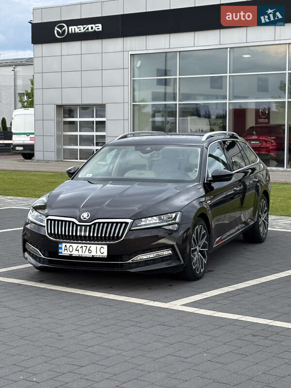 Універсал Skoda Superb 2019 в Мукачевому