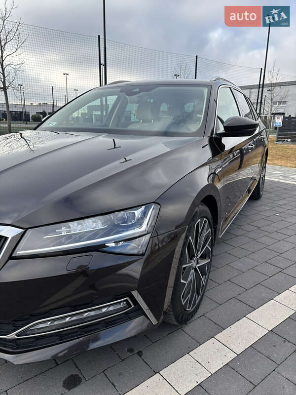 Універсал Skoda Superb 2019 в Мукачевому