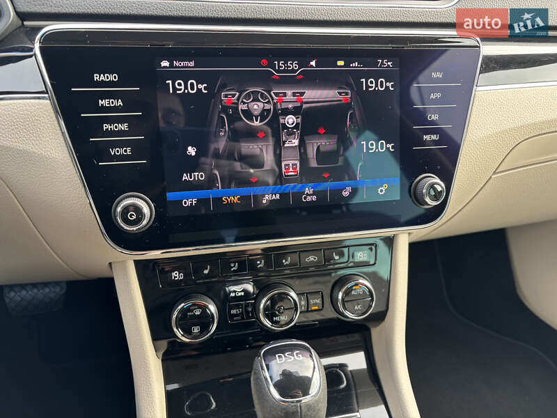 Універсал Skoda Superb 2019 в Мукачевому