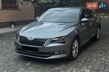 Лифтбек Skoda Superb 2018 в Сваляве
