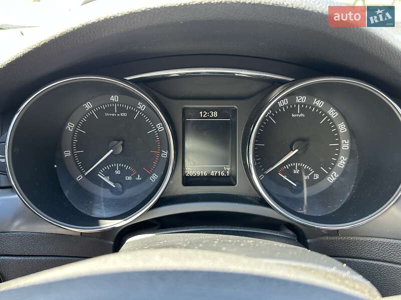 Лифтбек Skoda Superb 2009 в Киеве фото 21 Лифтбек Skoda Superb 2009 в Киеве