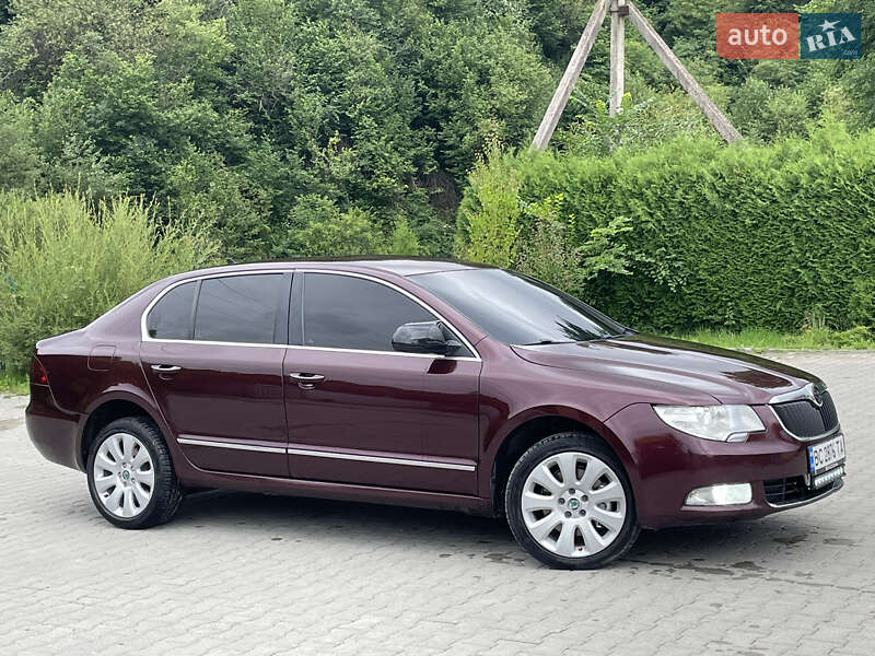 Лифтбек Skoda Superb 2011 в Турке