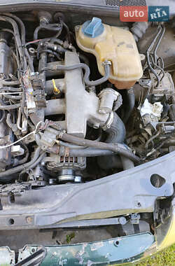 Лифтбек Skoda Superb 2002 в 