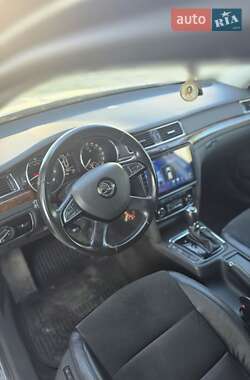 Лифтбек Skoda Superb 2013 в 