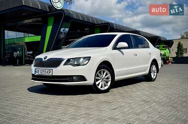Лифтбек Skoda Superb 2013 в Днепре