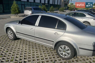 Лифтбек Skoda Superb 2006 в 