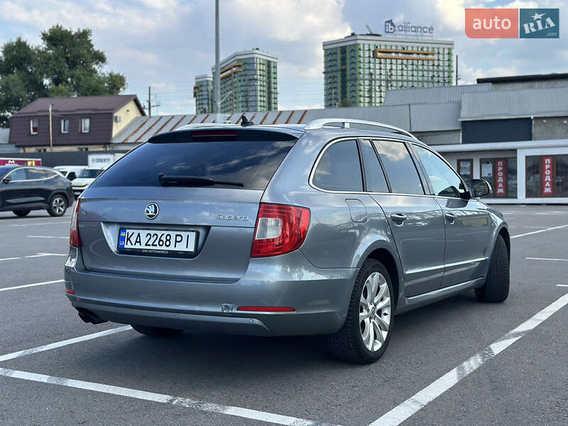 Универсал Skoda Superb 2009 в Киеве