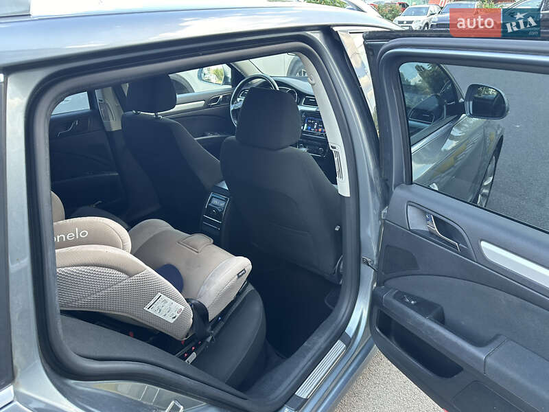 Универсал Skoda Superb 2009 в Киеве