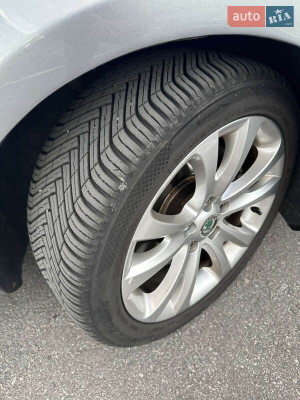 Универсал Skoda Superb 2009 в Киеве