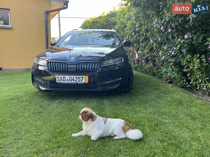 Универсал Skoda Superb 2020 в Коростене
