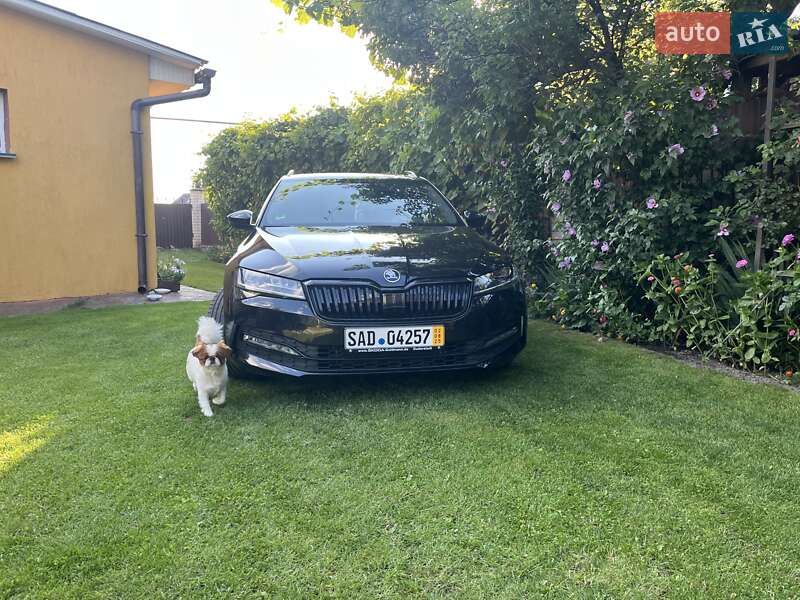 Универсал Skoda Superb 2020 в Коростене