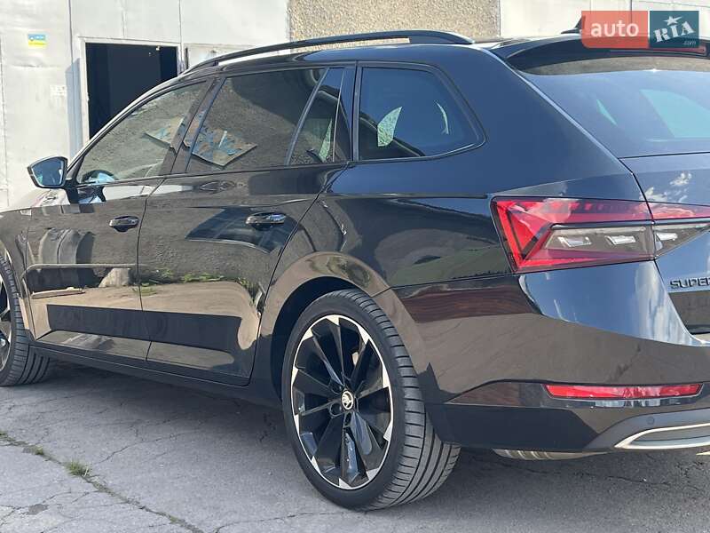 Универсал Skoda Superb 2020 в Коростене