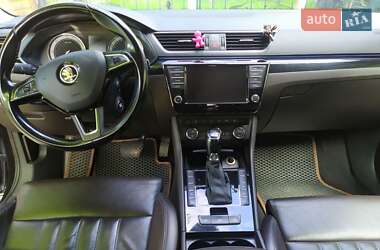 Лифтбек Skoda Superb 2016 в 