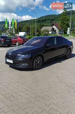 Лифтбек Skoda Superb 2016 в 